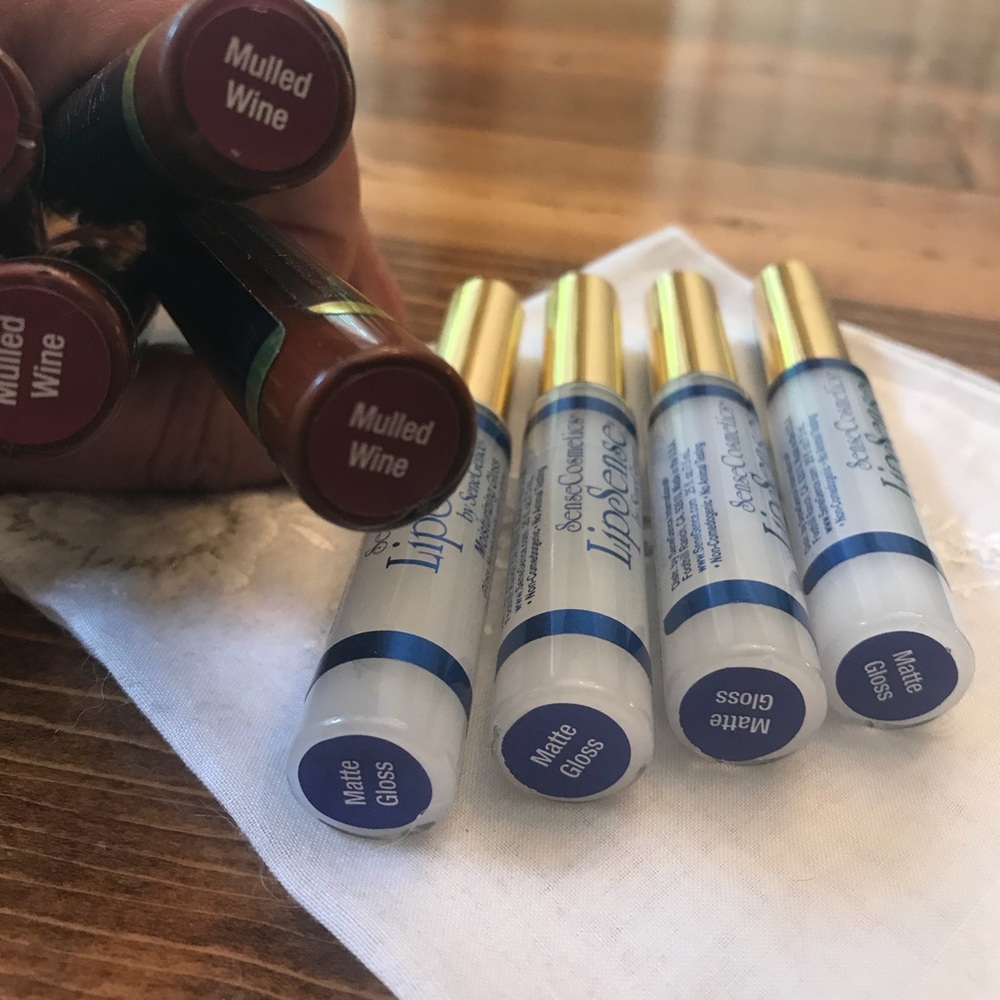Lipsense - Picture 2 of 3